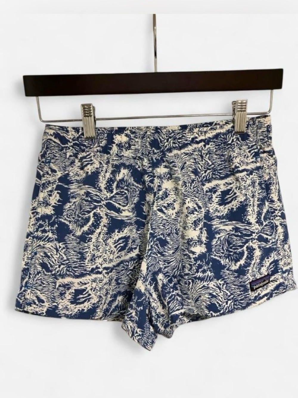 Patagonia Women’s XS Barely Baggies Short Blue White Wave Print 2.5” Inseam